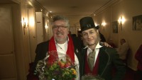 Michael Schanze mit Ebenezer Scrooge bei der Premiere des Musicals "Eine Weihnachtsgeschichte" in Berlin