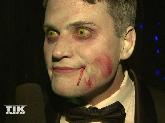 Rocco Stark als Vampir bei der Halloween-Party von Natascha Ochsenknecht