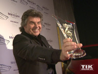 Andy Borg präsentierte stolz seinen Preis bei den Smago Awards in Berlin