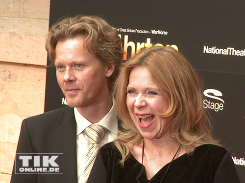 Marion Kracht mit Ehemann auf der "Gefährten"-Premiere