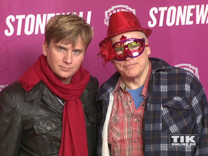 Rosa von Praunheim und sein Lebensgefährte Oliver Sechting bei der Premiere des Films "Stonewall" in Berlin